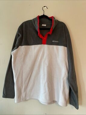 Columbia Gray & White Fleece Pullover with Red Trim